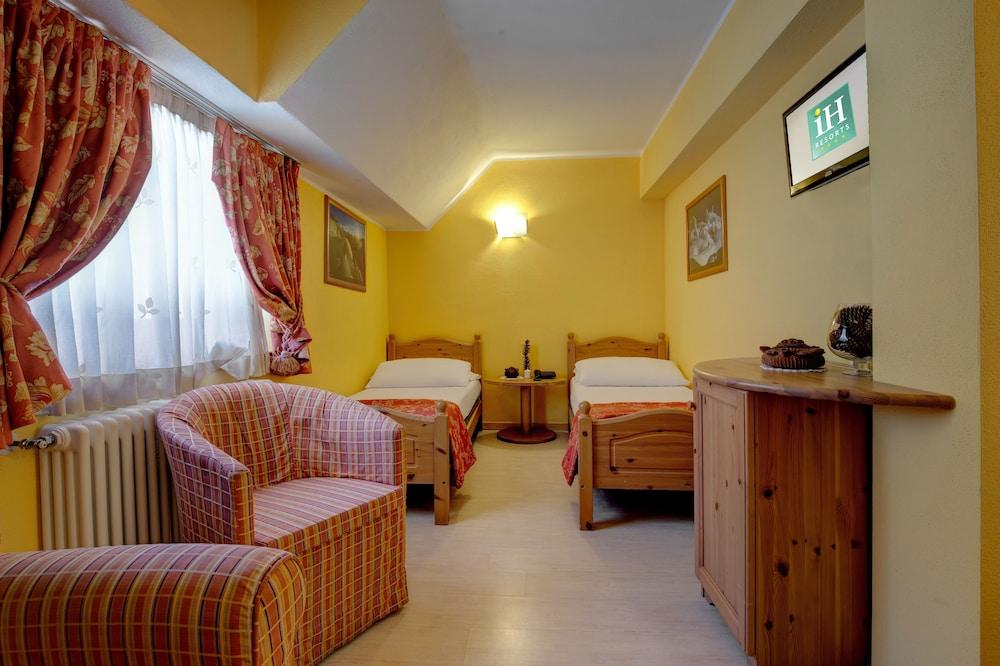 Ih Mont Blanc Hotel 4*